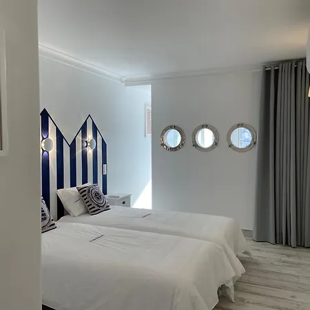 Ocean Balcony Apartment *