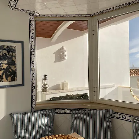 Apartment Ocean Balcony