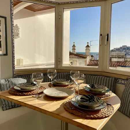 Ocean Balcony Terrace Sea View And Pool Appartement *